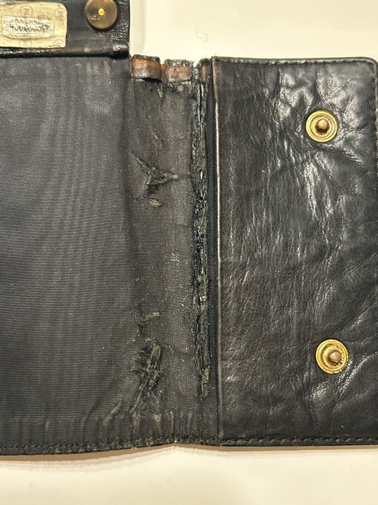 CHANEL Caviar Pebbled Leather Key and Card Holder - Picture 7 of 10